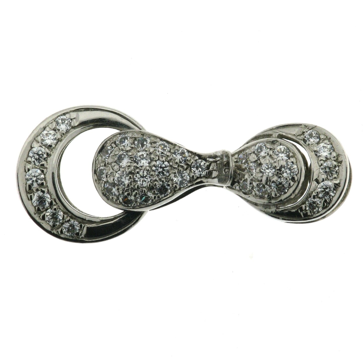 Clip pav&eacute;e clasp with diamonds