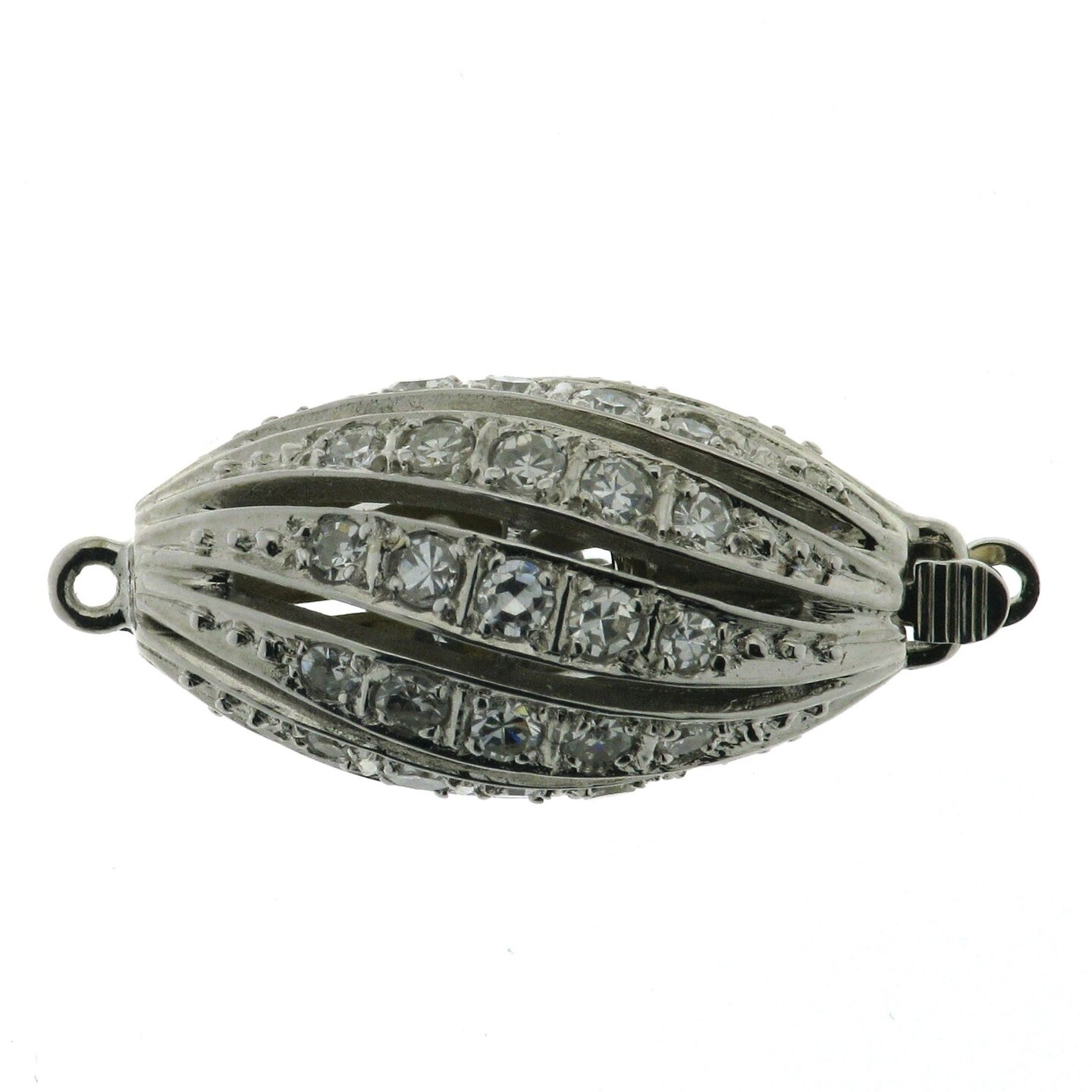 Clique pav&eacute;e clasp with diamonds