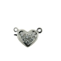 Pavée heart shape clasp
